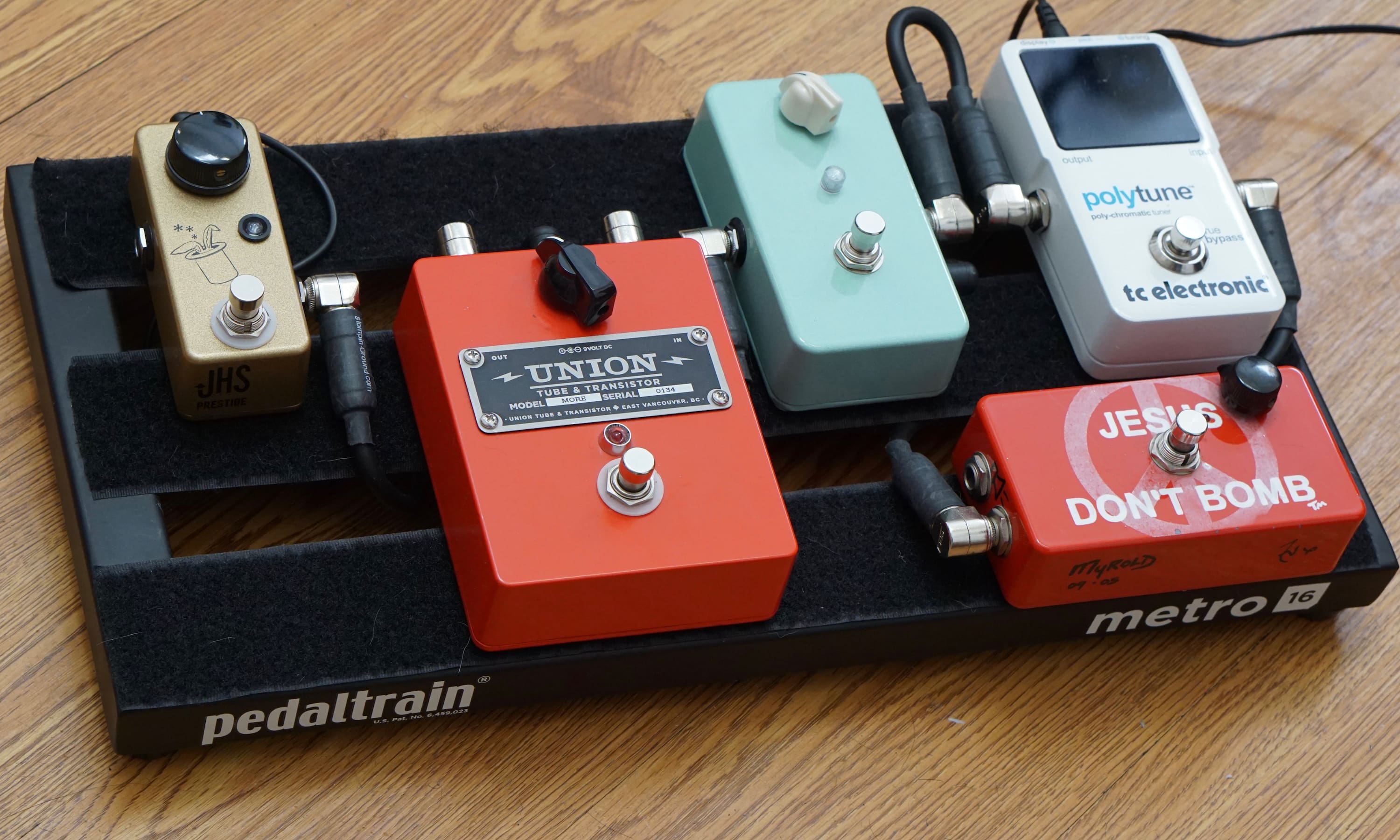 TWS ドフン センイル BOX Hands On: One-Knob Wonders, Part One - Fretboard Journal